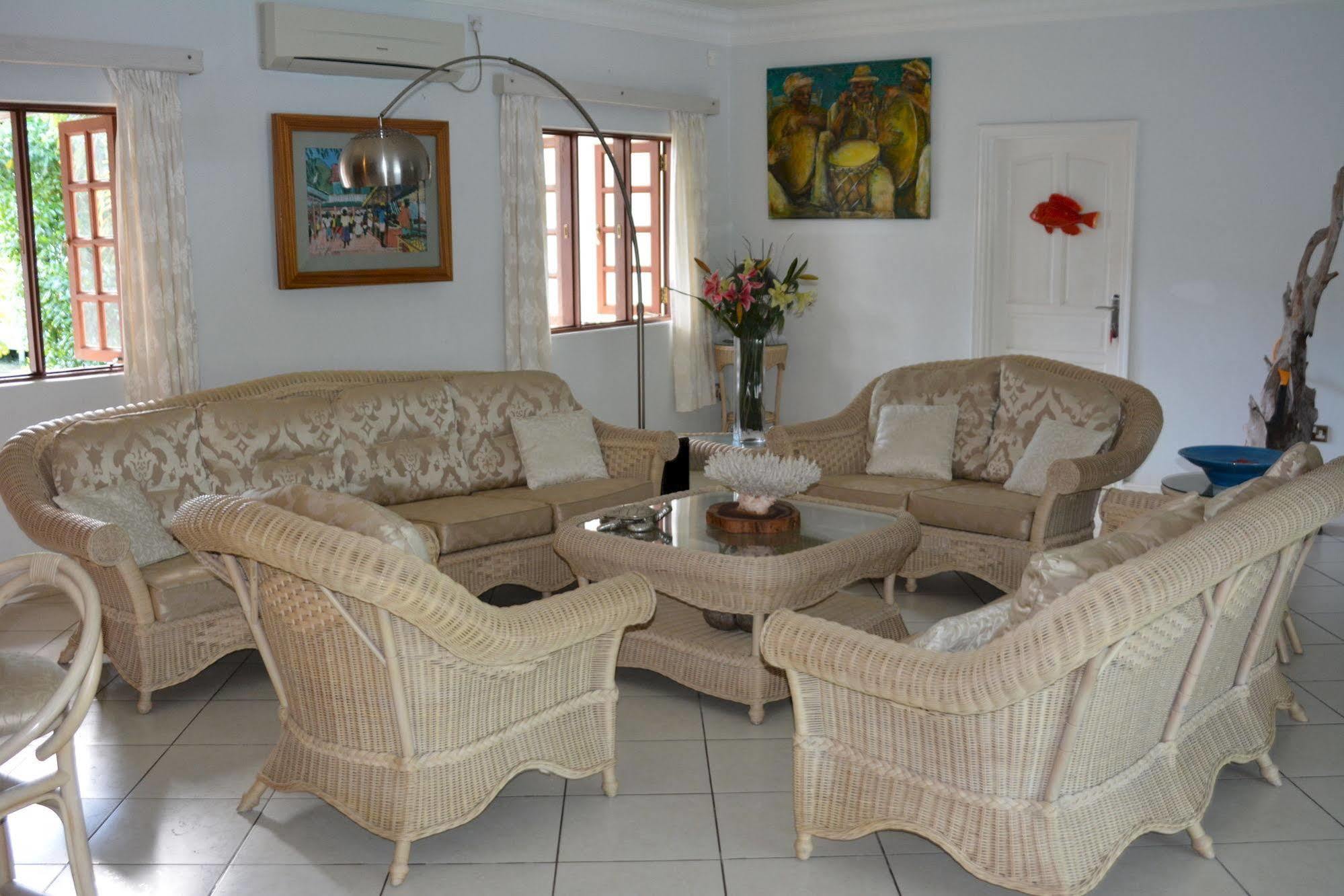 Villa De Cerf Cerf Island ภายนอก รูปภาพ